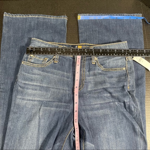 BNWT GAP high rise flare 26/2 denim jeans original retail owner GREAT JEANS!! - Picture 8 of 10